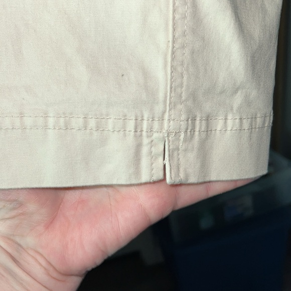 Venezia Ladies’ Khaki Capris - Picture 2 of 6